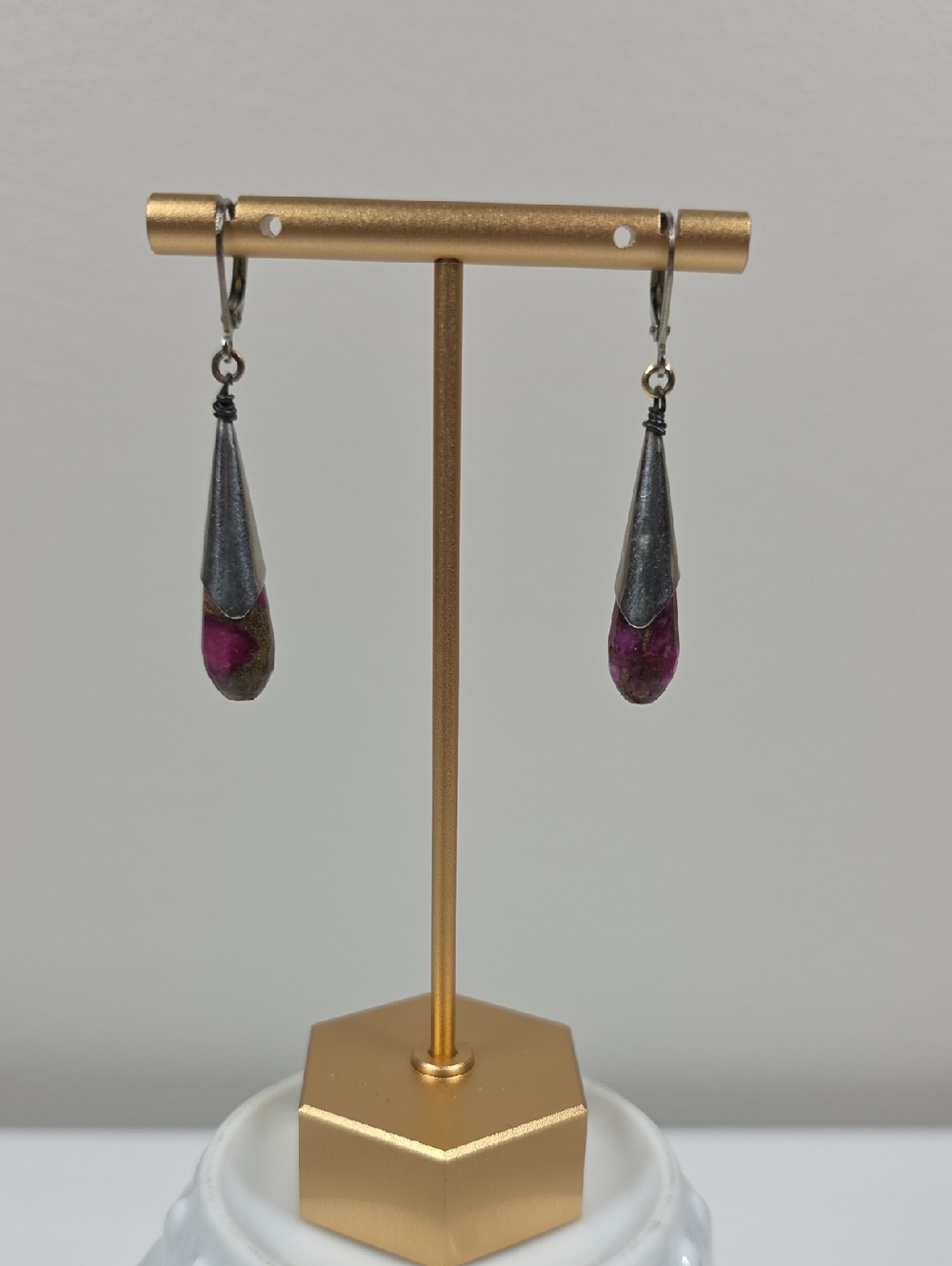 Handcrafted Purple Teardrop Dangle Earrings - Unbranded
